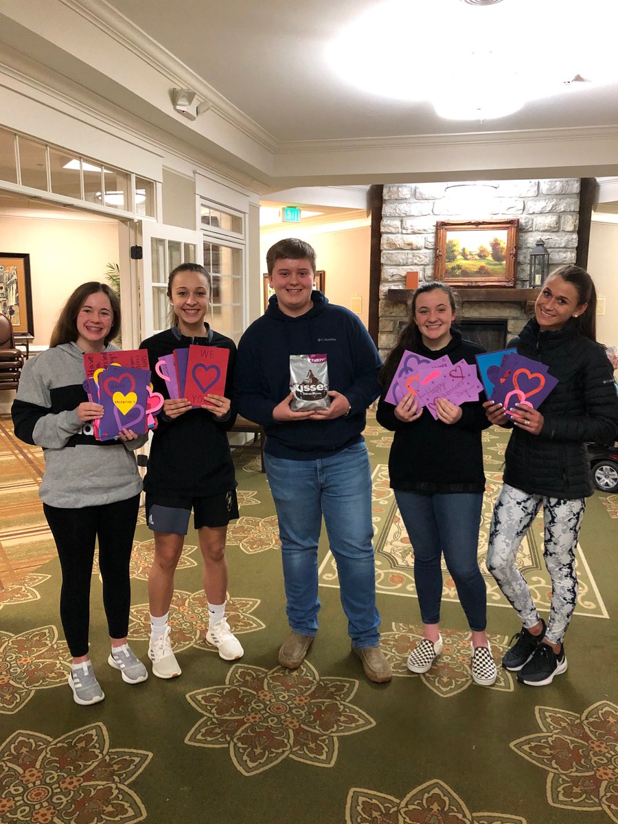 eliedwards12's tweet image. Several of @BigRebelNation&apos;s finest planned a service event to deliver Valentine&apos;s Day gifts to the residents of Morning Pointe. Great work, NHS students! Rebels love serving their community. @BoyleCoSchools @KaileyYoung6