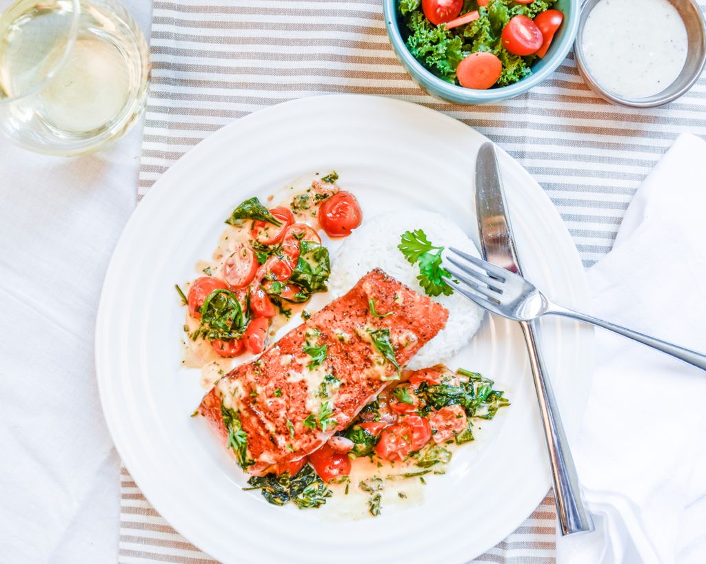 MAM_Sports's tweet photo. Looking for last minute Valentine's Day ideas? π€ Try @eat_fix, a local meal kit delivery service! π΄π Use the promo code MAM10 to receive $10 off your purchase, AND Fix will donate $10 to MAM. π Visit https://t.co/K6szzOTT7F to get fixin' today! π #EatFIX https://t.co/Xy7icoN7rh