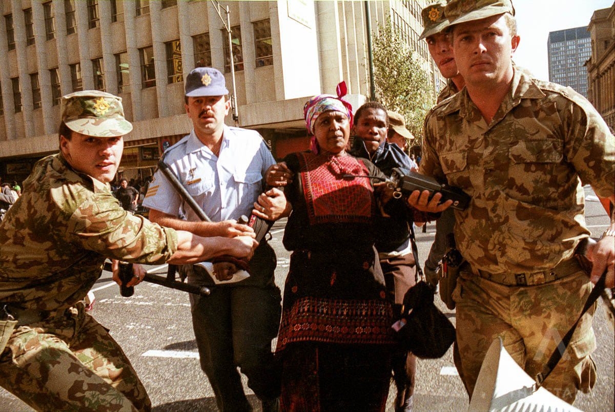 ZindziMandela's tweet photo. As a loyal and dedicated member of @MYANC  I am heartbroken💔this happened to my Mother and many others under De Klerk's watch. According to his interview, he justified this, therefore saying that that my Mother and others deserved this aggression. What do we stand for? https://t.co/wN0dPorOQ2