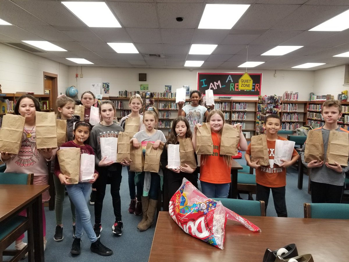 knsbiggs's tweet photo. Milam STUCO sold Candy grams for Valentine's Day...candy is stuck on, cards are sorted and ready to deliver tomorrow morning.  #iamwfisd #iammilam #milammemories https://t.co/38jzne3SzK