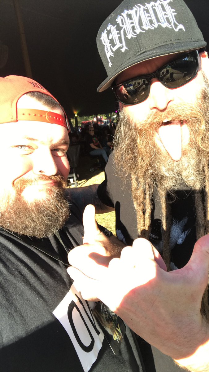 kyco83's tweet photo. @Canucklehead01 @5FDPChrisKael Luckily I’ve had the pleasure of meeting Chris in Vegas at the #impaledale launch and again in Louisville at #louderthanlife . Nicest guy for sure!!! https://t.co/zk0YIKeZQH