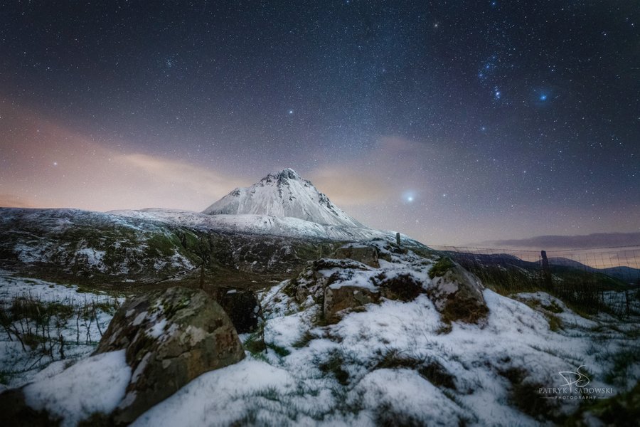 WesternDevCo's tweet photo. Stunning shot of Errigal Mountain in Co. Donegal captured by @_ImagineLight 👌

#LookWest https://t.co/aUEqraSmeB