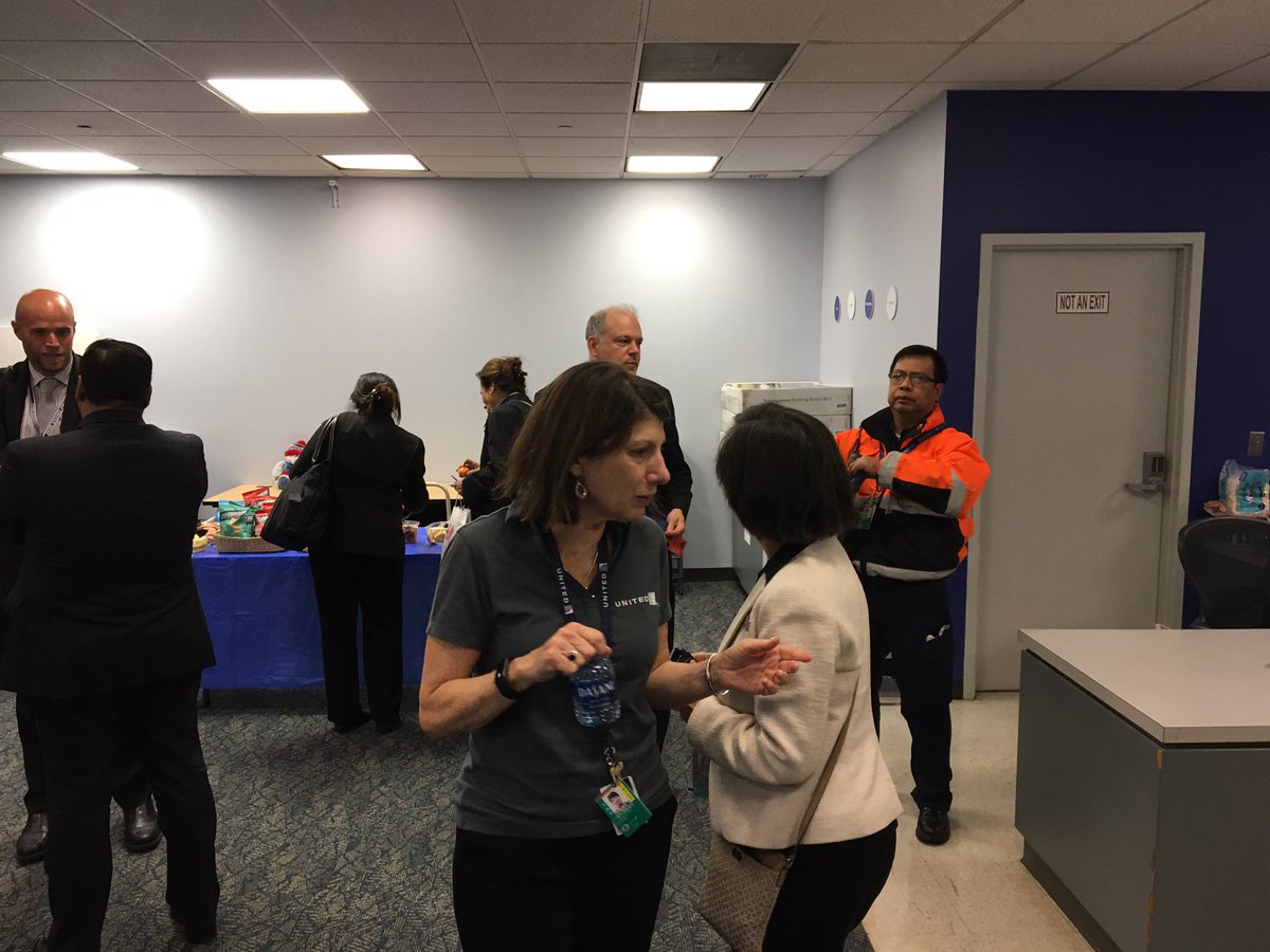 iADHR Meet and Greet! Lots of fun and friendly faces! We LOVE IAD!!!@weareunited <a href="/OmarIdris707/">Omar Idris</a> <a href="/HendyGeorge/">George Hendy</a> <a href="/michellehodges/">michelle hodges</a> <a href="/kategebo/">Kate Gebo</a> <a href="/BUZZBEAA/">bea 𐙚</a> <a href="/FlyWithRachel/">Rachel Shaw</a> <a href="/clrezmer/">Cindy Rezmer</a>