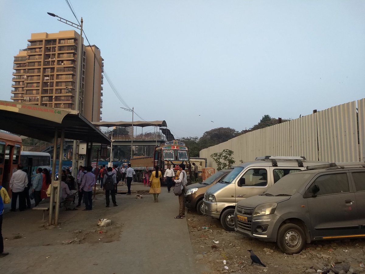 PrashantKudtar5's tweet photo. A big lorry is parked on footpath beside shyam nagar bus stop, jvlr and broken gutter near it. It's now risky to pedestrian walking. Please take action.@MumbaiPolice @mybmc https://t.co/LQ1TE7iNaI