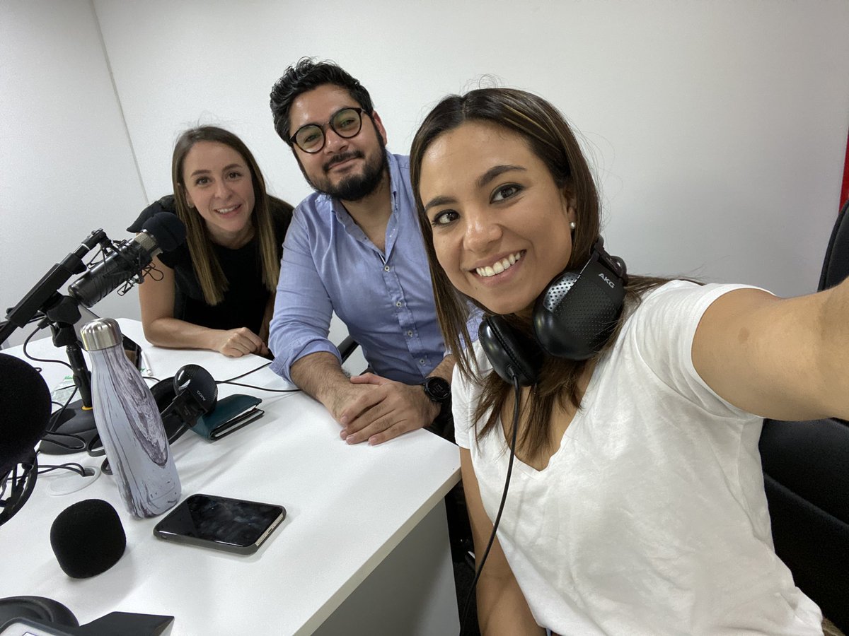 Hoy me despido de la radio <a href="/radio_infinita/">Radio Infinita</a> fue un gusto poder compartir entrevistas, debates y análisis en tres puntos a medio día. Pendientes de la cuenta <a href="/TresPuntosGT/">Tres Puntos</a> Muchas gracias a todos los que participaron al aire en controles, conducción y en cabina🎙🎙🎙