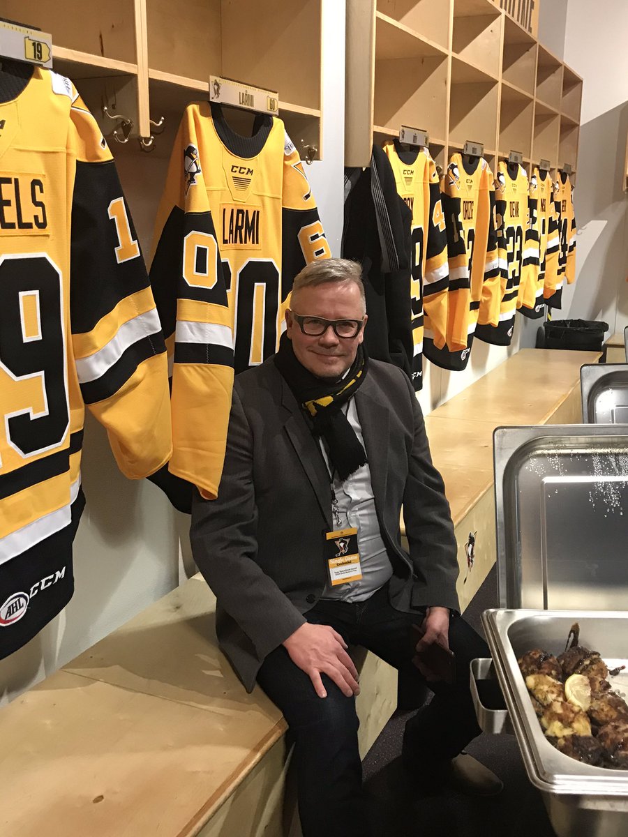 It’s dads/mentors weekend with the #wbspens and these two win the award for longest distance traveled.