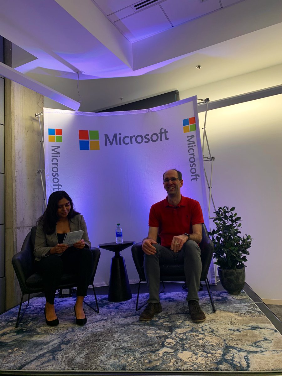 MiriRod's tweet image. Always SO thankful when our Execs make time out of their very busy schedules to chat with our interns. Some nuggets:

@chriscapossela: know what you bring to the table ✨

@scottgu: self care is important ✨

#MicrosoftIntern #MicrosoftLife