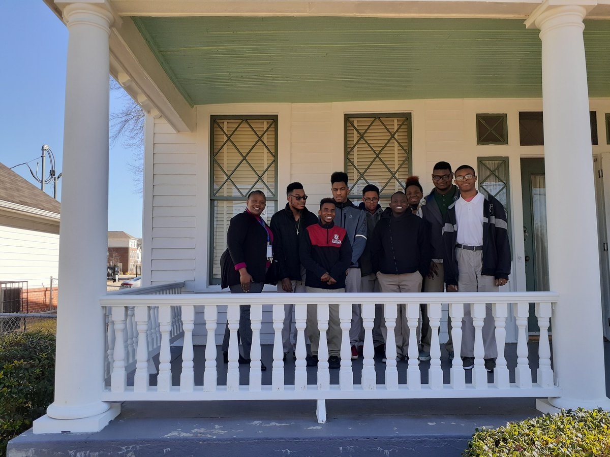 Montgomery Public Schools (@mpsal) on Twitter photo Kimberly Goldsby's Community Based Instruction Class at Jeff Davis High toured the the Dr. Martin Luther King Jr. Parsonage. <a href="/JdCounselors/">JD Counselors</a> @JDVolsLibrary <a href="/DegaSuper/">SuperDega</a> <a href="/ALdirectorH/">Dr. Andre Harrison</a> Kimberly Goldsby's Community Based Instruction Class at Jeff Davis High toured the the Dr. Martin Luther King Jr. Parsonage. <a href="/JdCounselors/">JD Counselors</a> @JDVolsLibrary <a href="/DegaSuper/">SuperDega</a> <a href="/ALdirectorH/">Dr. Andre Harrison</a>