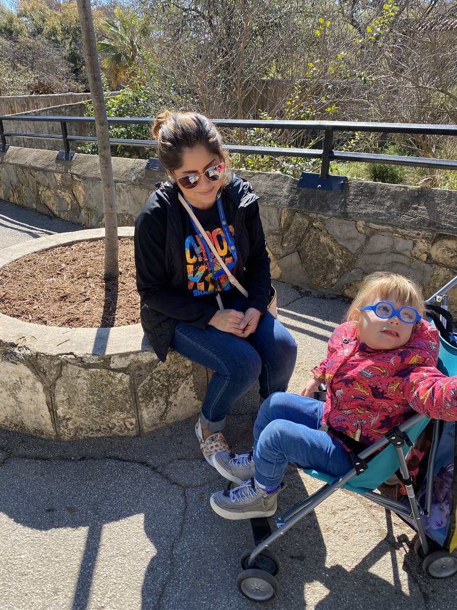 yogakarmasa's tweet photo. Had an amazing field trip to the zoo with 2 of my mini teachers. So impressed with the relationships they’ve built with their kinder students. #sazoo #AHHS #HowardECC #profileofalearner #developingthewholechild https://t.co/xpSRe500T8