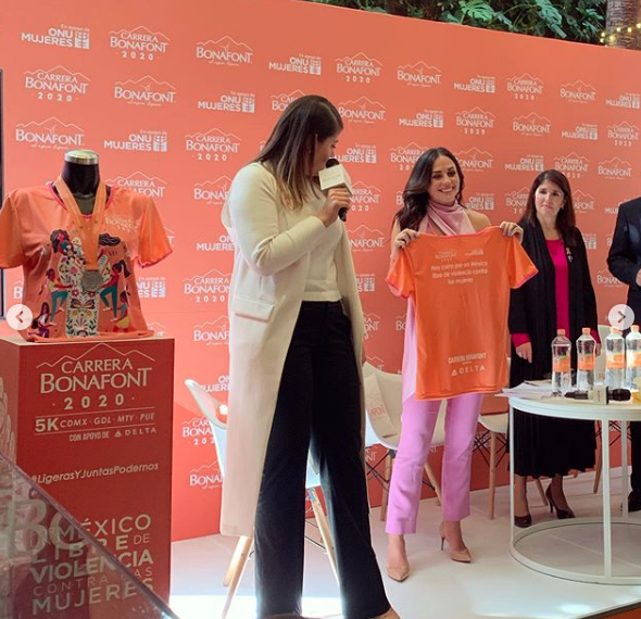 iconadmx's tweet photo. Muy contentos y orgullosos de haber llevado acabo esta nueva campaña “Ligeras y juntas podemos” con Zuria Vega y Bonafont por un México libre de violencia contra las mujeres. ���✨
#ligerasyjuntaspodemos
#zuriavega #campañapublicitaria
#consultoria #bonafont https://t.co/rtJKDDLzpm