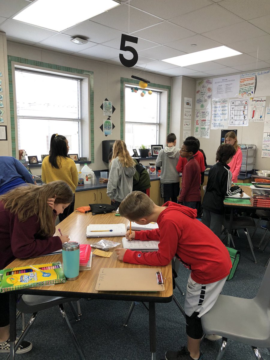 mrsberger1993's tweet photo. @BirkesCFISD student led classifying matter lab. The students had so much fun and were proud to show what they know! #5thgradesciencefun @CFISDScience @MeganFernan0316 @mrs_formas https://t.co/giIjRvqJQs
