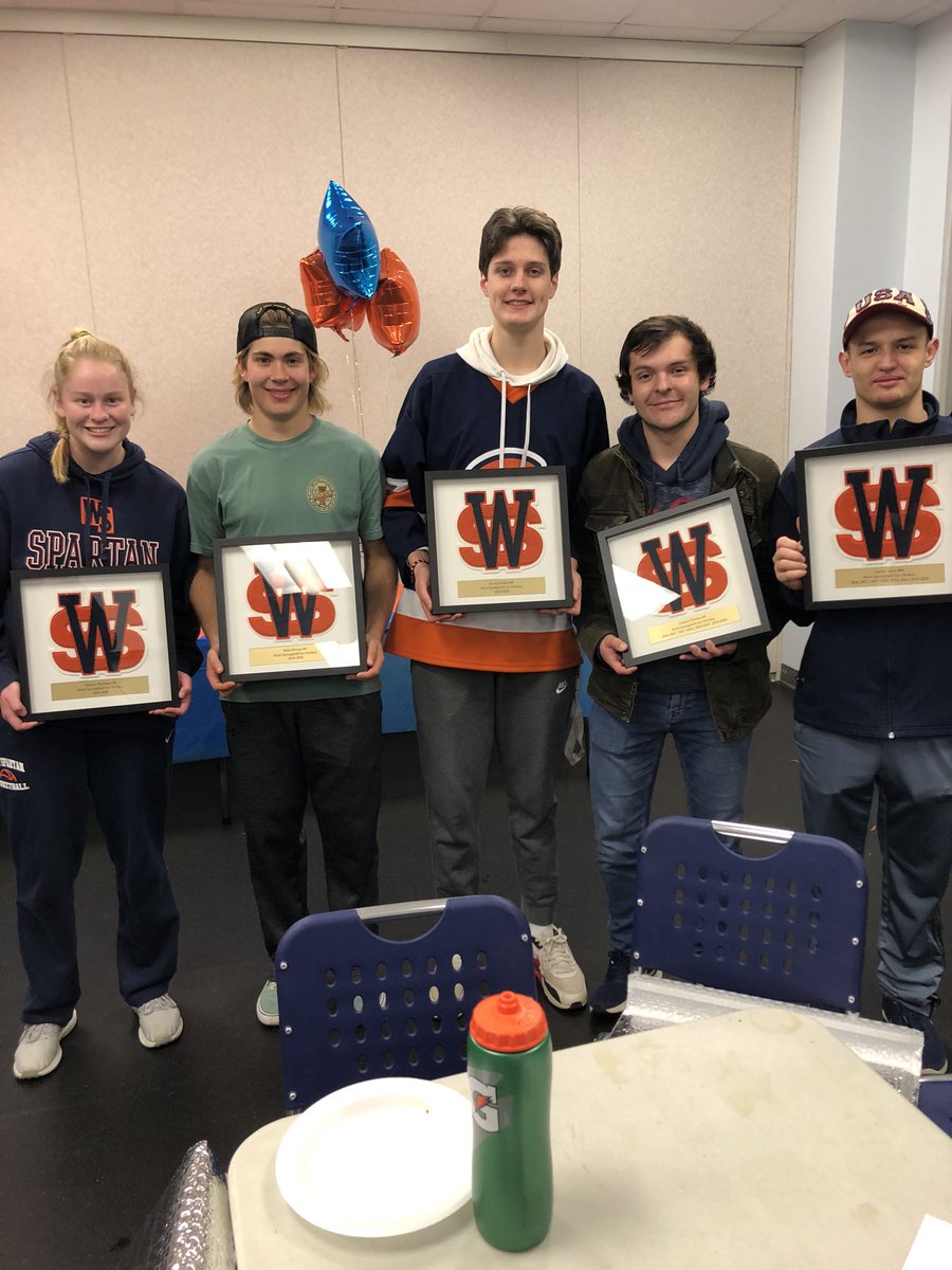 A little late...but we wanted to recognize our 5 West Springfield seniors for all their hard work and dedication they have given to this team. We wish them all the best of luck in their future🏒 🎓
