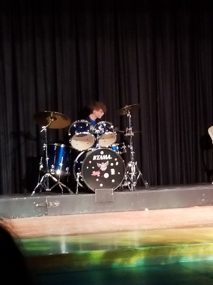 evans_vevans's tweet image. Variety show at Boynton.  Wow! #ICSDEquity #IthacaNYSchools @BoyntonMSIthaca @LWrightICSD