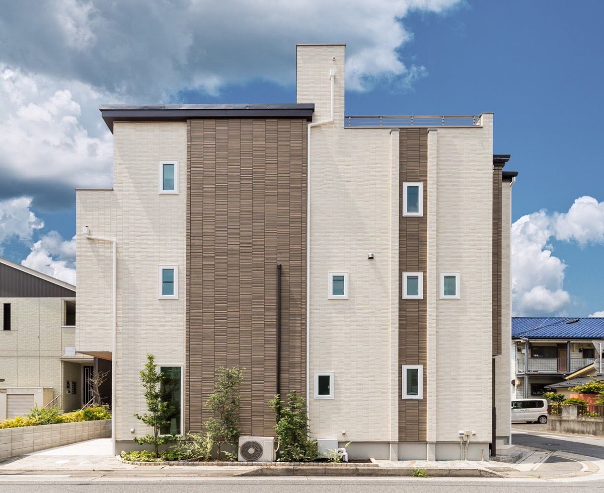 ヤマト住建 東京支店 در توییتر 川口展示場の外観です スクエア型の3階建 エアコン一台で全館空調が叶う家を実際に体感出来ます 注文住宅 自由設計 House Home Living インテリア デザイン ヤマト住建 暮らし 家族 高気密高断熱 暮らし 家づくり