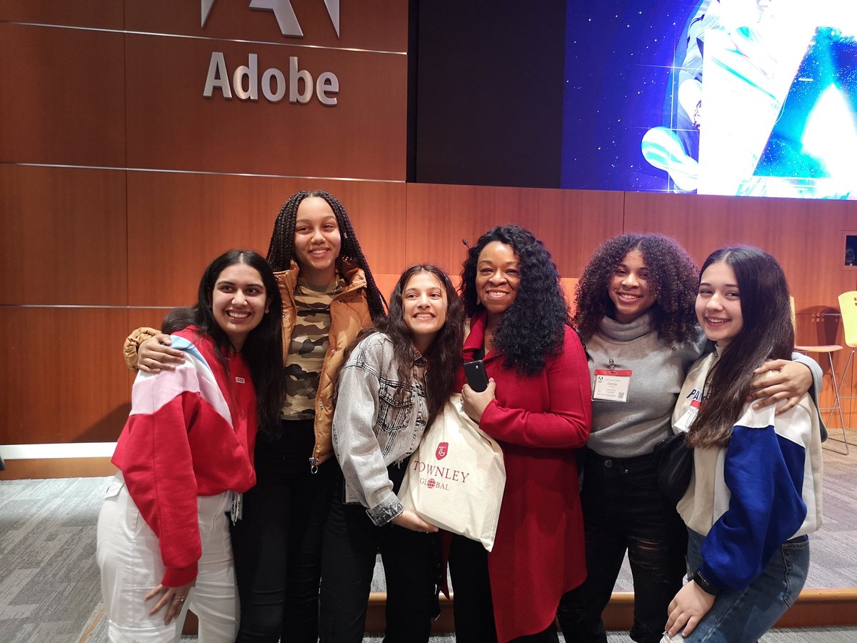 Thank you <a href="/ToniVanwinkle1/">Toni Vanwinkle</a> for inspiring our students with your passion, kindness and warmth, we hope to welcome you and <a href="/StoddardCA/">Cynthia Stoddard</a>  to @TownleyGrammar in 2020!