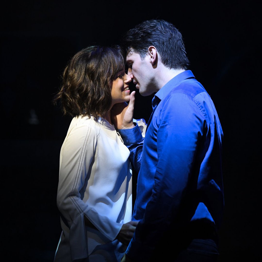 [SAINT VALENTIN]
"Je t'aime"
"Idem"