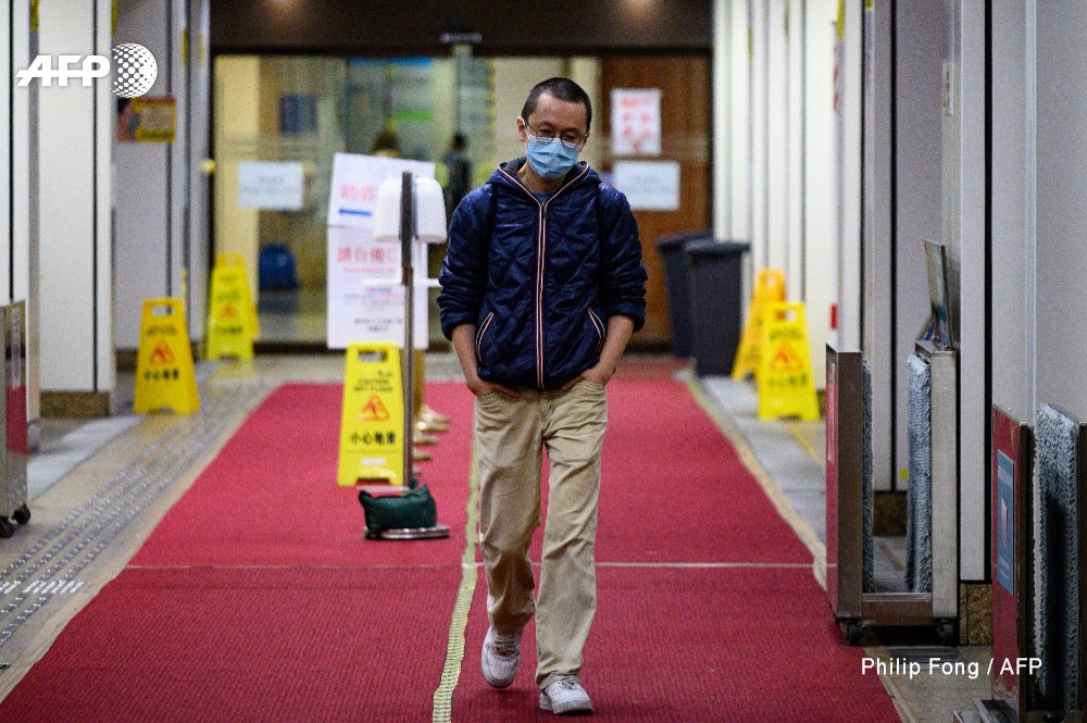 Battling fear and separation on virus 'dirty team'.

After gruelling shifts treating #coronavirus patients, Hong Kong doctor Alfred Wong often finds himself alone in a hotel room eating takeaway, battling the pain of being separated from his pregnant wife

u.afp.com/33QT