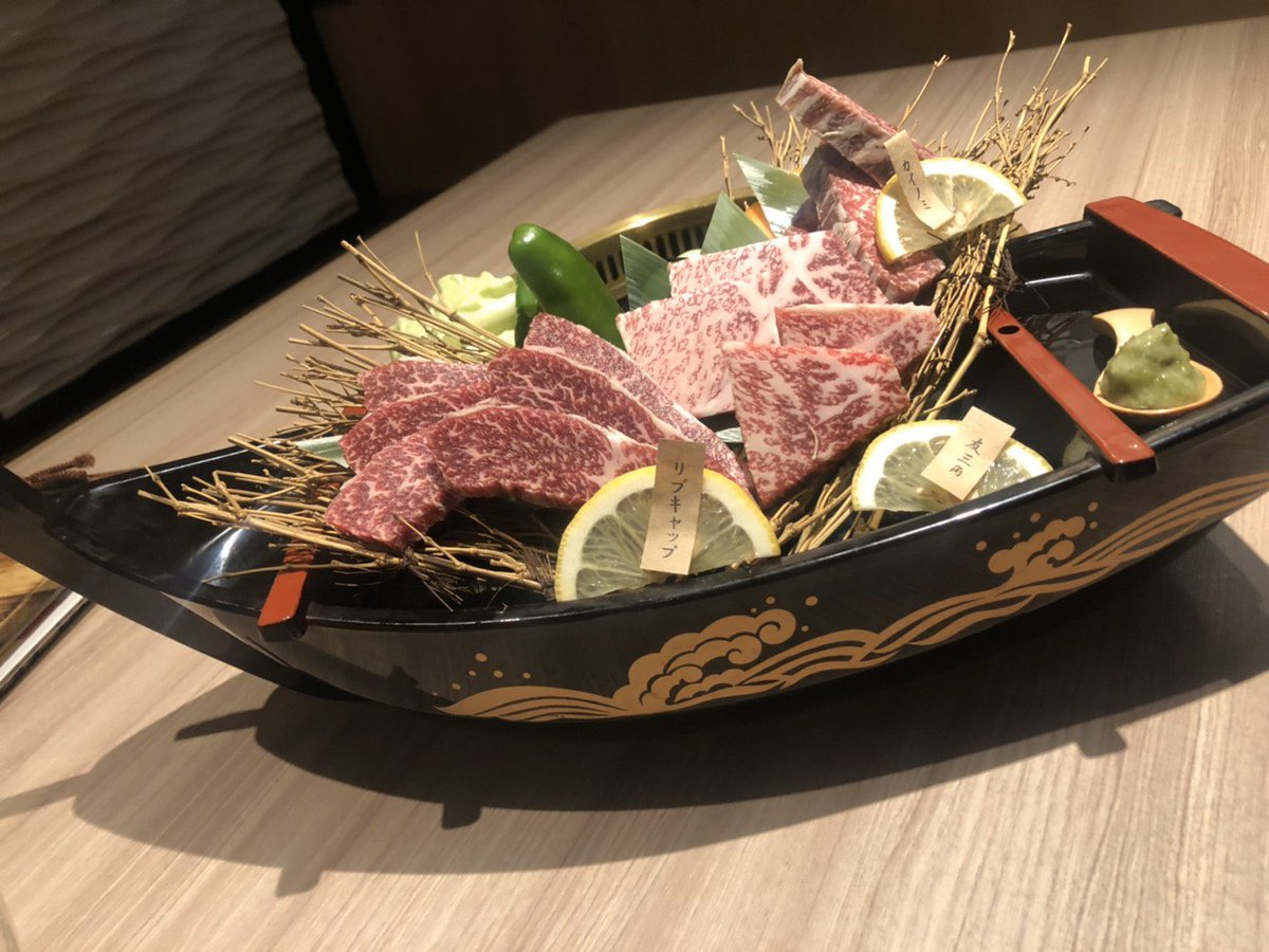 aaabbbccctkt's tweet image. 昨日、焼肉食べに行ってきた😋

写真見てわかる通り
もう美味しすぎた！！😆😆
最高すきだ！！

店員さんもみんないい人で
最高の気分と空間だった！😁笑