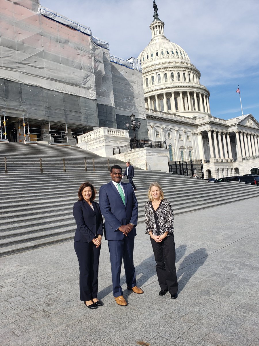 nasw's tweet photo. Q4: How can #NASW support what you are doing in #MacroSW practice &amp; policy work? Below, NASW CEO Angelo McClain and staff on the hill in Washington, DC. https://t.co/GjBAbdWvxE