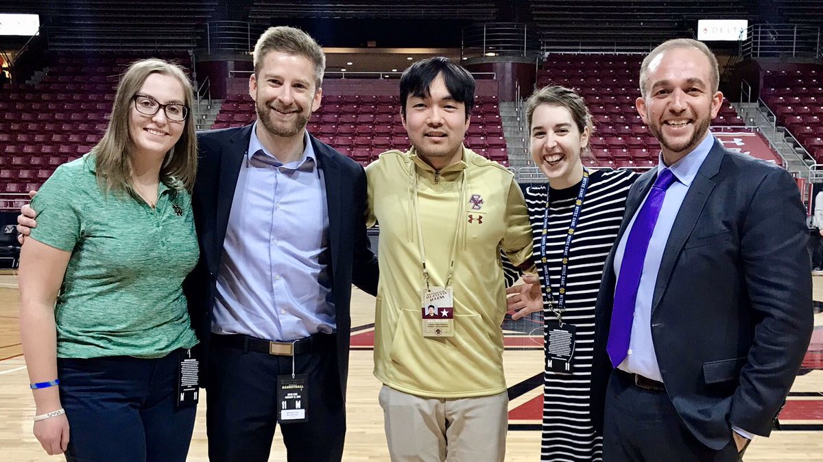 NDFIM's tweet photo. Good?
Catching @ndwbb at Boston College.
Better?
Catching @ndwbb at Boston College and catching up with former #NDFIM-er @JoeyMizutani.
#GoIrish https://t.co/W2ZpRvZMku