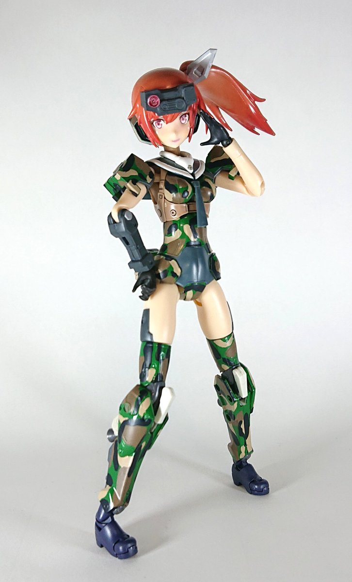 新しい娘、2年ぶりに完成です!!
名前は 緋那多ちゃん(*'꒳`*)
今回はミリタリー色を濃く、自衛隊の装備をモチーフに作りました。

多目的換装システムをもち、様々な状況に合わせて換装します。
1枚目 素体
2枚目 多目的兵装
3枚目 対空兵装
4枚目 強襲兵装

#フレームアームズ・ガール 