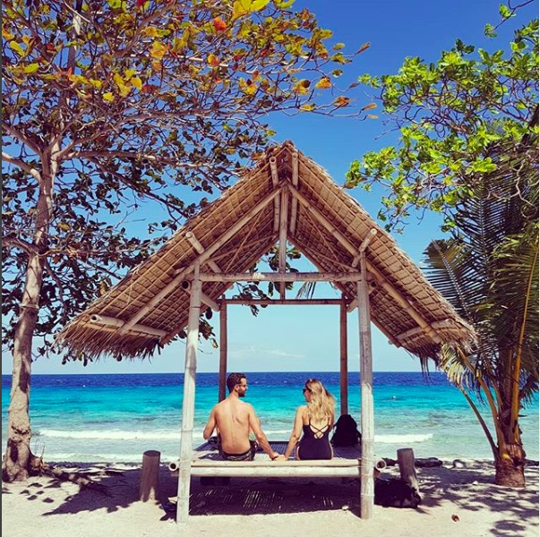 BlueSumilon's tweet photo. They say "in life, it's not where you go, it's who you travel with." ⁣
⁣
We hope you're having a lovely Valentine's Day with the one you love. ⁣

https://t.co/UzTKa7dyn4
⁣
Photo by @avrahamp⁣
⁣
#ValentinesAtBluewater #HomeIsBluewater https://t.co/Hs2JQKNDkb