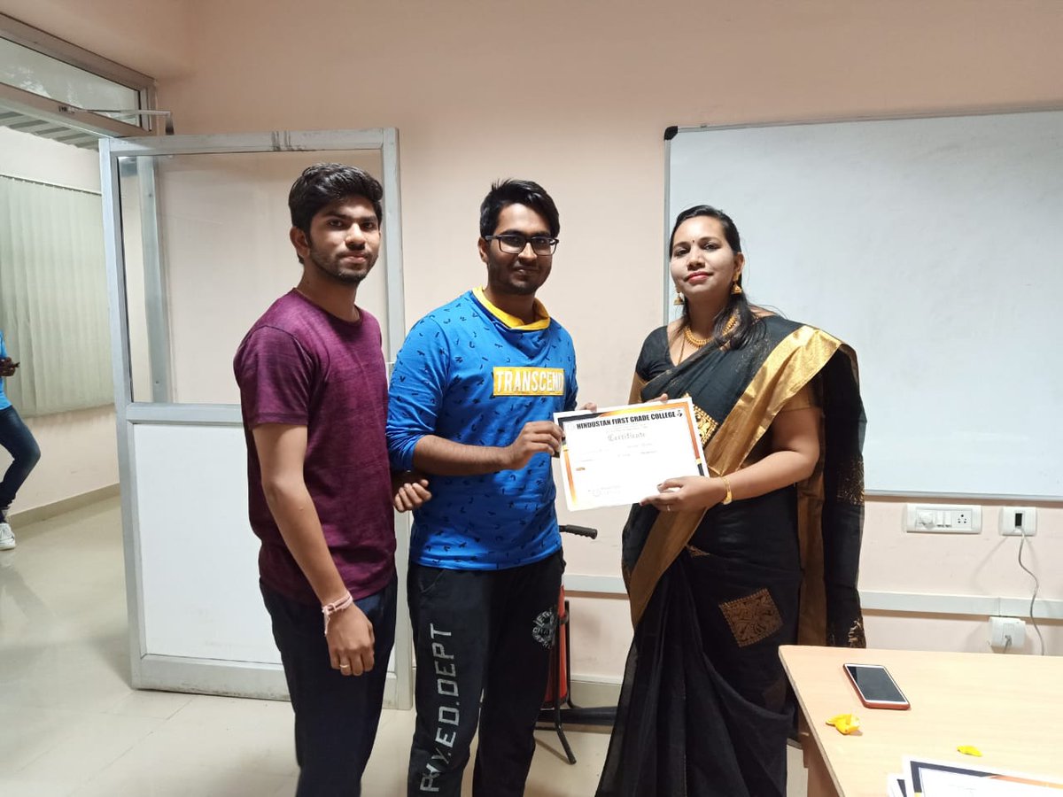 kcgcse's tweet image. Kudos to the team!#Thirdyear #CSE_Students #Sathiyam Tiwari, Chetan #Second Prize #13-02-2020 @Hindustan  First Grade College, Mysuru #kcgcollege #AnnaUniversity #College #ComputerScience @KCGtechnology #KCGCSE_Rockz.