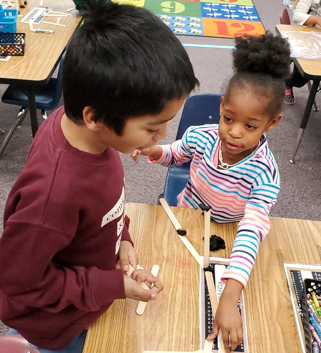 SC_Bowman's tweet image. Loved getting to help with the bridge building STEM Challenge with @MissKuzas! #tinyengineers #WeAreSwans @SwansCreekES