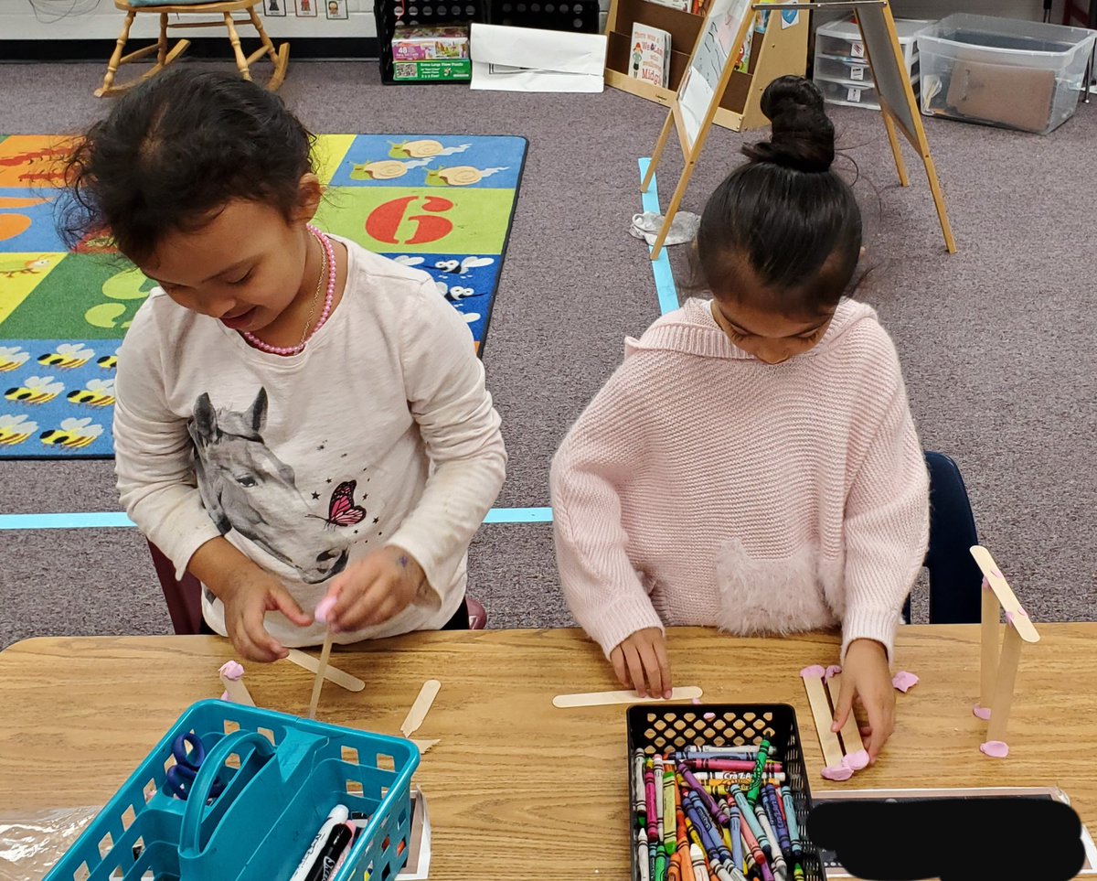 SC_Bowman's tweet image. Loved getting to help with the bridge building STEM Challenge with @MissKuzas! #tinyengineers #WeAreSwans @SwansCreekES