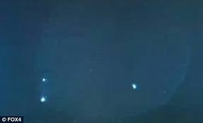 hittman240's tweet photo. THE MINIMUM 1000 YR OLD #EMERALDTABLET SPEAKS OF A CIVILIZATION INSIDE OUR PLANET CALLED THE #HALLSofAMENTI, WHERE THE #CHILDRENofLIGHT MAKE THEIR HOME.. ODD THAT #UFO'S THAT FIT THAT DESCRIPTION ARE SEEN ALL OVER OUR PLANET? #THOTH MARKED ITS MANY ENTRANCES WITH ARCHES! https://t.co/pRX2qZ3XUX