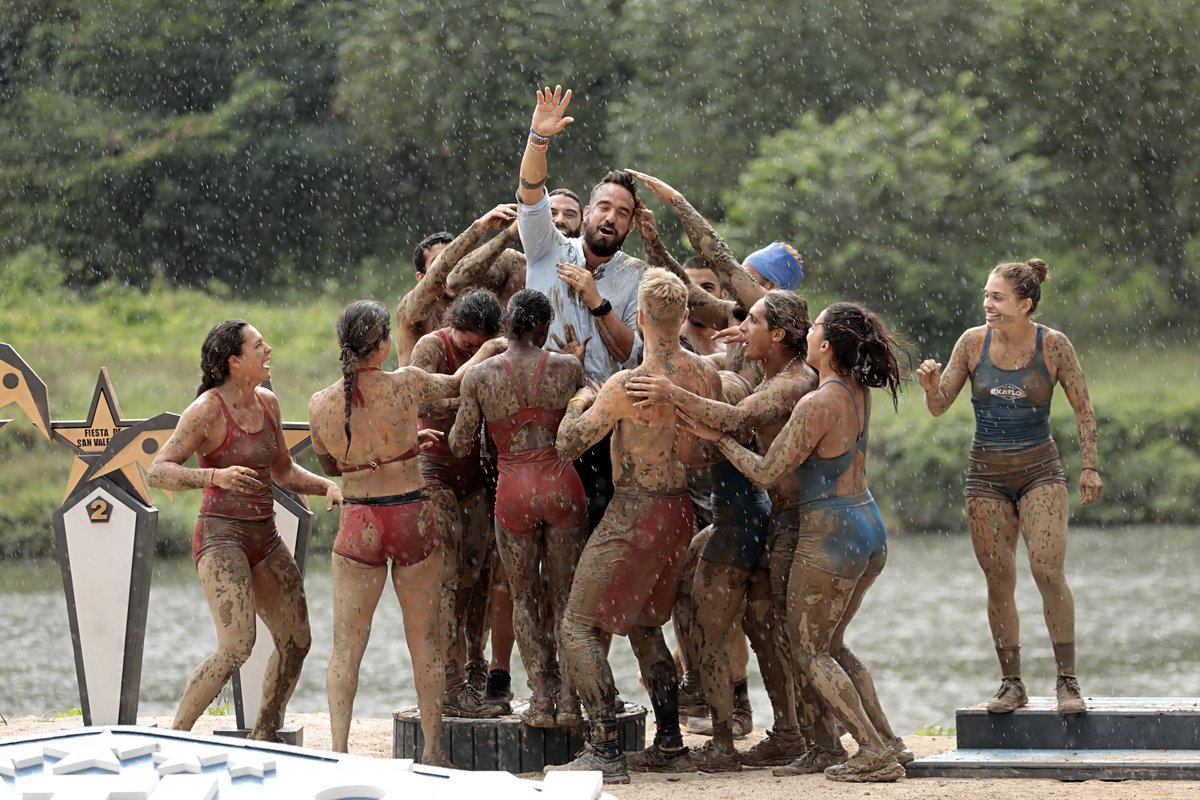 ¡Feliz día de San Valentín! ❤️💙  Familia #ExatlonEEUU⁣
⁣