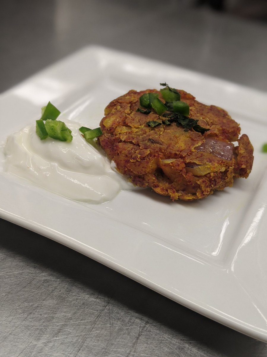 culinarywhitmer's tweet photo. Today the Campus Cafe introduce Molly's Indian inspired "Aloof Cafe" - using traditional techniques and inspired plating. So proud of this beautiful meal! Nice Job Molly! https://t.co/ZXA1iuHaZr