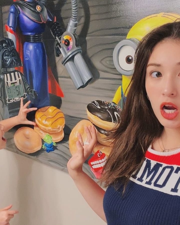 jeonsomew's tweet photo. ANNYEONG YOROBUN!!! Ada choco nih sm balon buat fambest terzeyengkuh /kiss jauh/ mwah 🍭🍓🍻
@gurlfieable @imbrbie @younghoonreal @sejeongdd @zbjby @pr3tieust @gembuyl @mezoyez @qimdoyunk @tjeonjjk @jejeyaa @ryanjoohyuk_  @fjoohyuk @man_njh @itssooyoungah @hangyuulxi @syjessicas https://t.co/5sE3vfP8DJ