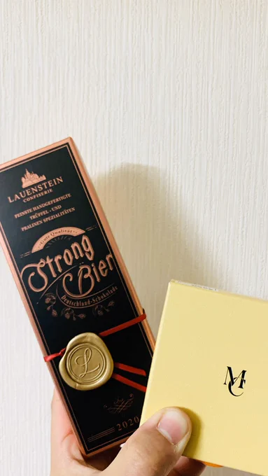 朝、大好きな妻からチョコもらえた。

#バレンタインデー 
#バレンタイン 
#ValentinesDay 