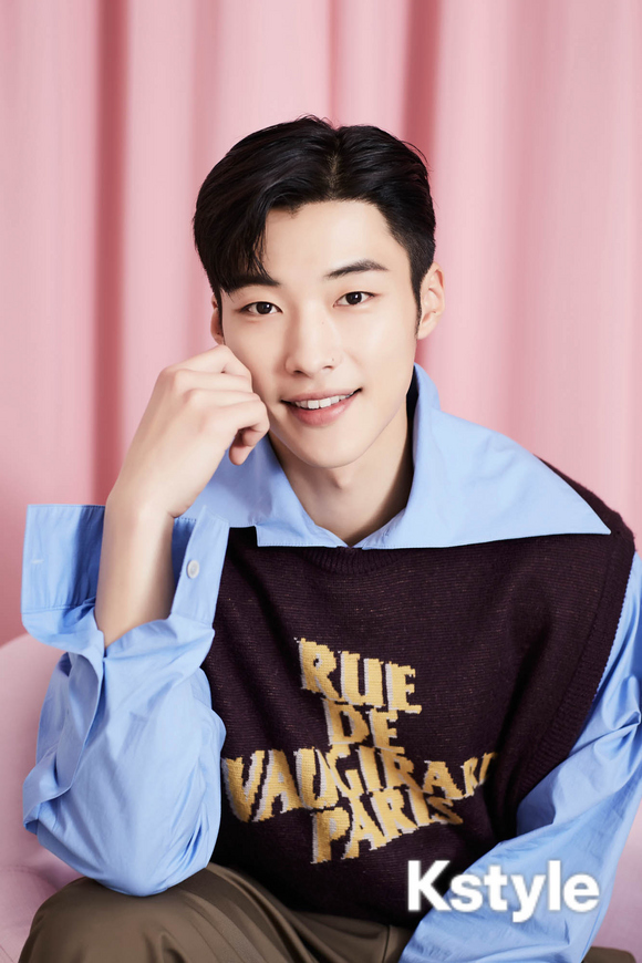 ウ・ドファン直筆サイン入り超大型写真…Woo Do-hwan…ザ・キング プレゼント】「#私の国」#ウ・ドファン 直筆サイン入りポラを2名様に