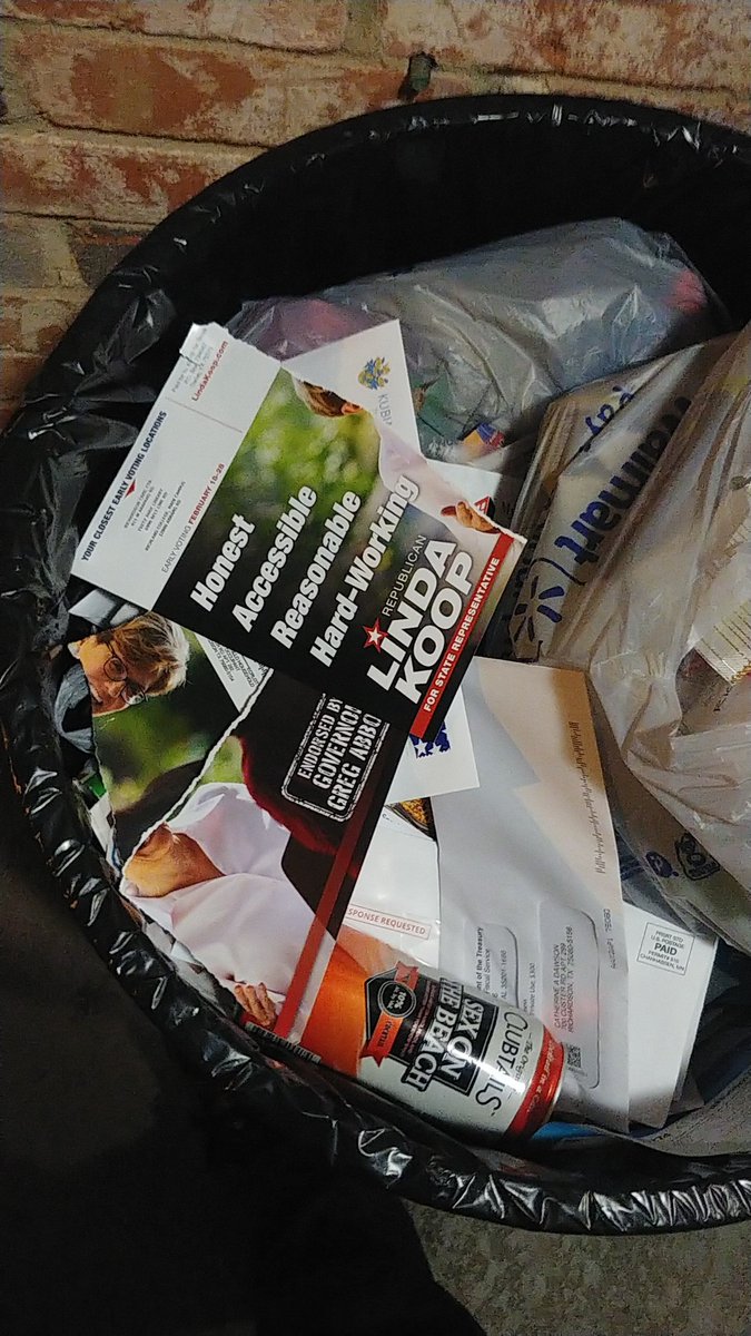 alerojandrillo's tweet photo. Remember: Only because conservative trash ends up in your mailbox it doesn't mean you need to bring it in. No one's needs the bad spirits of the #GOPComplicitTraitors @LindaKoopTX  in their home.
Now let's relelect @Ramos4Texas https://t.co/IPE7dXeBVy