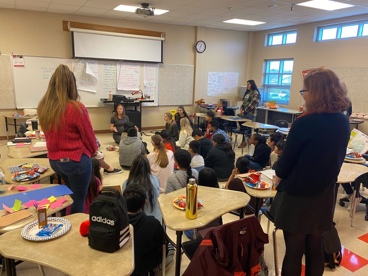 David Kauffman (@david_kauffman) on Twitter photo Witnessed a powerful experience at <a href="/GTGrizzlyBears/">Guerrero Thompson Elementary</a> today as <a href="/utexascoe/">College of Education</a> interns said goodbye to 5th graders they had been writing with twice a week. @SteinitzErica spoke eloquently about the power of writing. Witnessed a powerful experience at <a href="/GTGrizzlyBears/">Guerrero Thompson Elementary</a> today as <a href="/utexascoe/">College of Education</a> interns said goodbye to 5th graders they had been writing with twice a week. @SteinitzErica spoke eloquently about the power of writing.