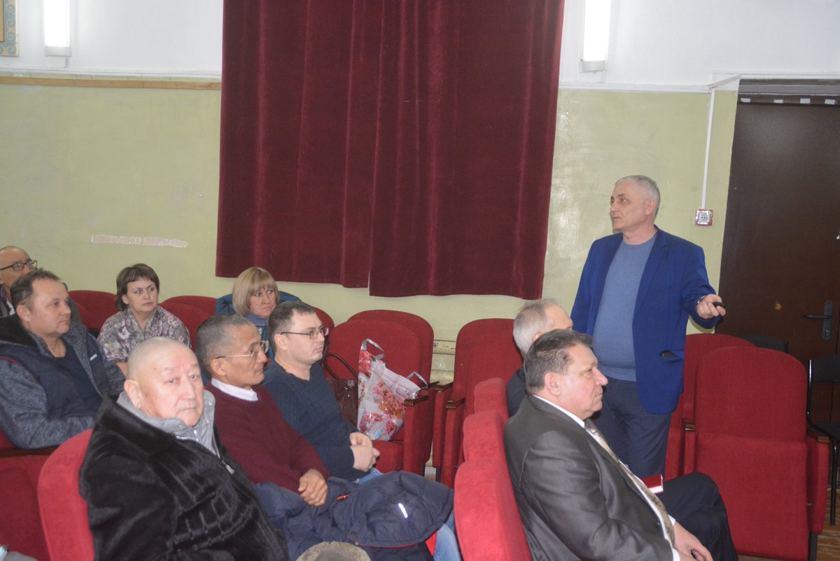 На этой неделе встретился с жителями сп Домашка и Богдановка. Сельчане с интересом выслушали отчёт о проделанной работе, активно задавали вопросы. На следующей неделе запланированы аналогичные встречи в сп Бобровка и Кинельский. Приглашаю всех неравнодушных жителей.
