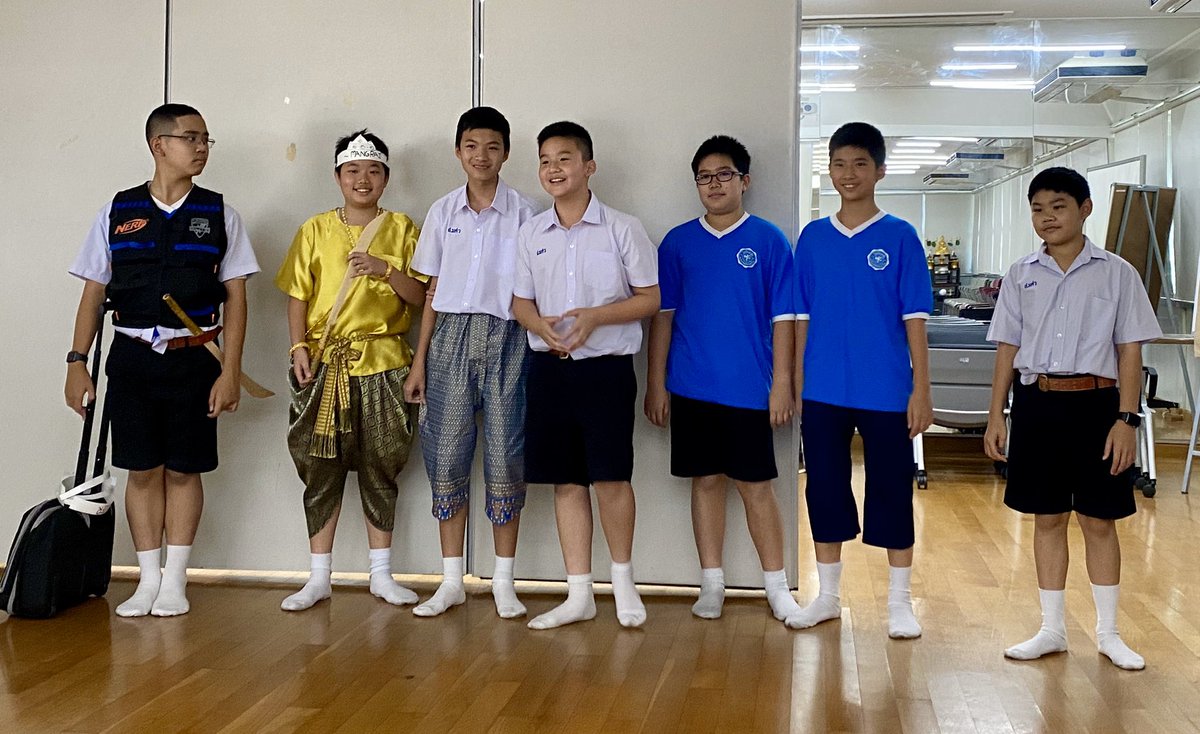 EPTSpatumwan's tweet photo. Ajarn Jason’s M1 students “acting  out history” project underway. Scenes from Sukhothai... https://t.co/TAK3Quyf7s
