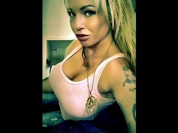 I'm online right now on skyprivate (live skype show). my private profile: https://t.co/GekRAlJexB Please<a href="/tag/camgirl"class="tags"><span>#camgirl</span></a>