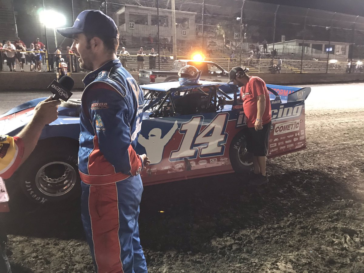 WoOLateModels's tweet photo. .@Josh_Richards1 gets his second podium of #LateModelWeek after a great battle with McDowell in the final 15 laps. #FLinFeb🐊 https://t.co/7OliYNDHUf