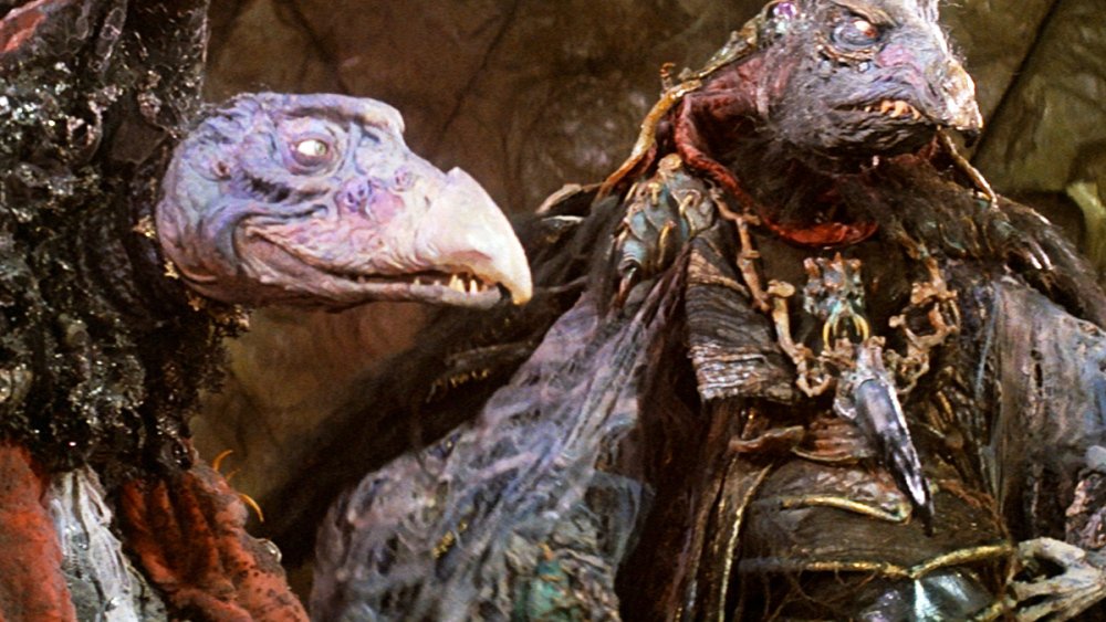  #TheDarkCrystal (1982) i grew up with this movie and i love it so much, i love the story and the puppets and the visuals are stunning with gorgeous locations, some parts don't work but still it's a very dark and entertaining and enjoyable movie and the Skeksis are creepy af.