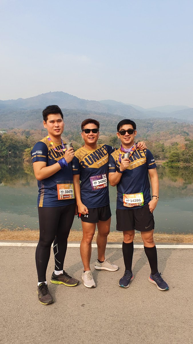NinjaTooK's tweet photo. ข้างหลังโน่นคือภูเขา ⛰
แต่ข้างหน้านี่มีเราสามคน 🏃♂️🏃♂️🏃♂️
#CMUMarathon2020
#CMUChiangmaiMarathon2020
#CMUMarathon
#CMUChiangmaiMarathon
#CMU
#Tanapornclinicrunner
#TheXTeam
#XTeamRunner
#TheXTeamRunner
#TheXTeamAndFriends
#Halfmarathon
#run
#running
#runner
#tookkyrun https://t.co/ukREckKAjj