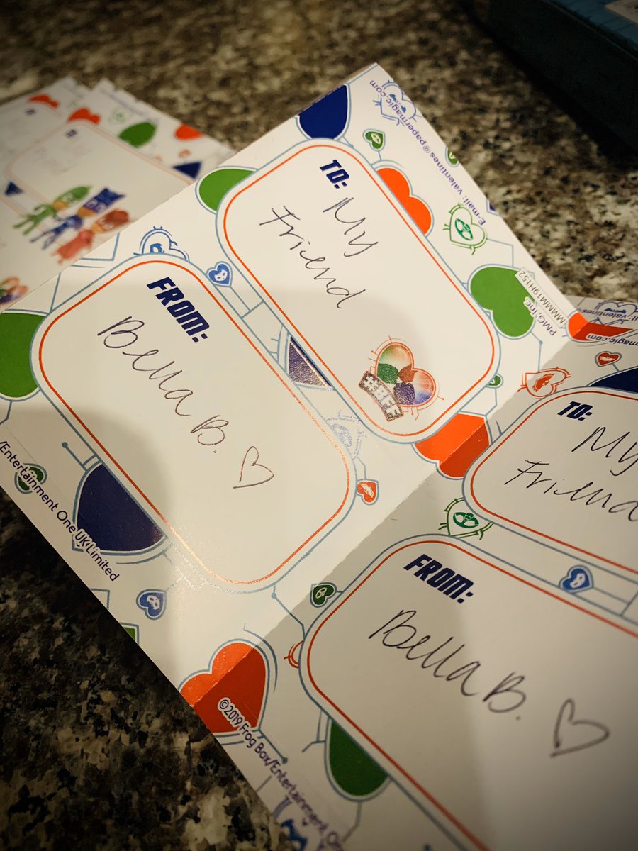 katlandbearino's tweet photo. Nothing like late night, last minute, Valentines for daycare tomorrow! ❤️🤪#slackermom #betterlaterthannever https://t.co/m8L5AES7kD