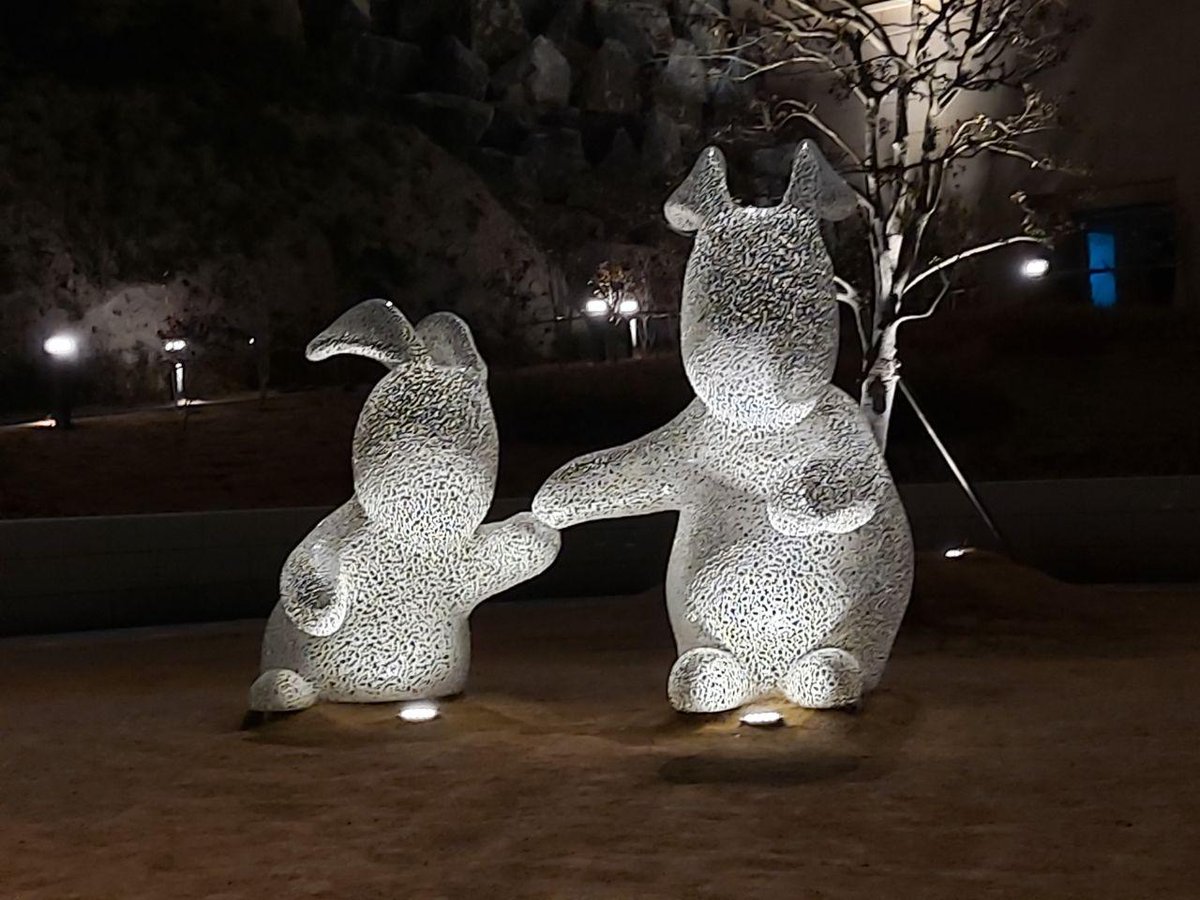 난 말이지, 
누가 뭐라해도 평화가 좋다~~
"두유노우, '평화'?"

HWPL(대표 이만희)의 역동적인 2020년 피스플랜 - 제1회 평화사랑모임 신년회 naver.me/G9AnWwe6