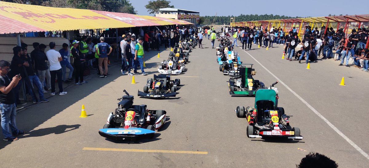 STARKERSMOTORS's tweet photo. #karimotorspeedway 🏎️ 🏎️ stands ready as all the karts line up to set the tarmac on 🔥 fire
Lets go boyssssss!!!!
#gokart #GKDC @ISNEEINDIA @engg_bazar https://t.co/5hpnKeZidA