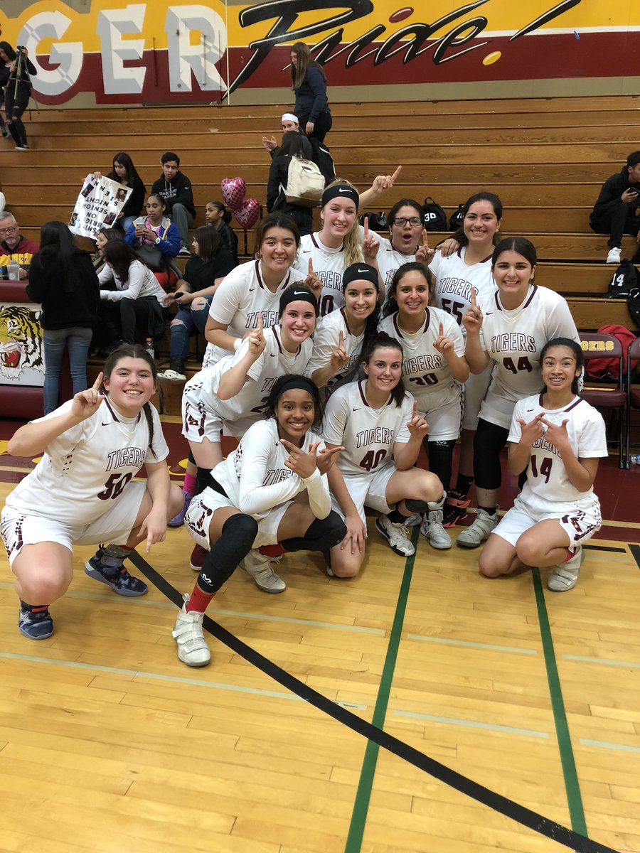 LosBanosTigers's tweet photo. League Champions!! https://t.co/61e6E0Sz3b