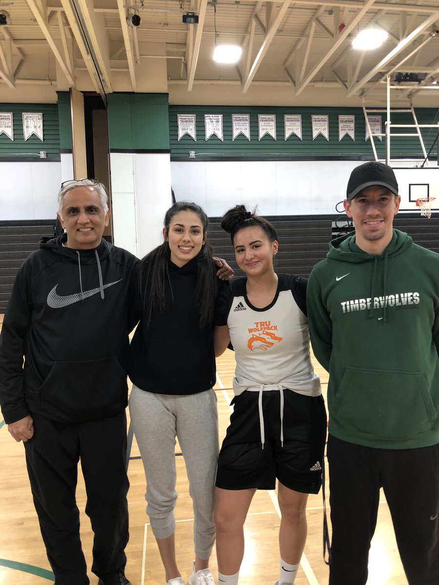 Great to host <a href="/GoTRUWolfPack/">TRU WolfPack 🐺</a> as they go on to play <a href="/UFVCascades/">UFV Cascades</a> tomorrow. Learned lots and great mentors for our girls... plus a couple of alum stopped by!