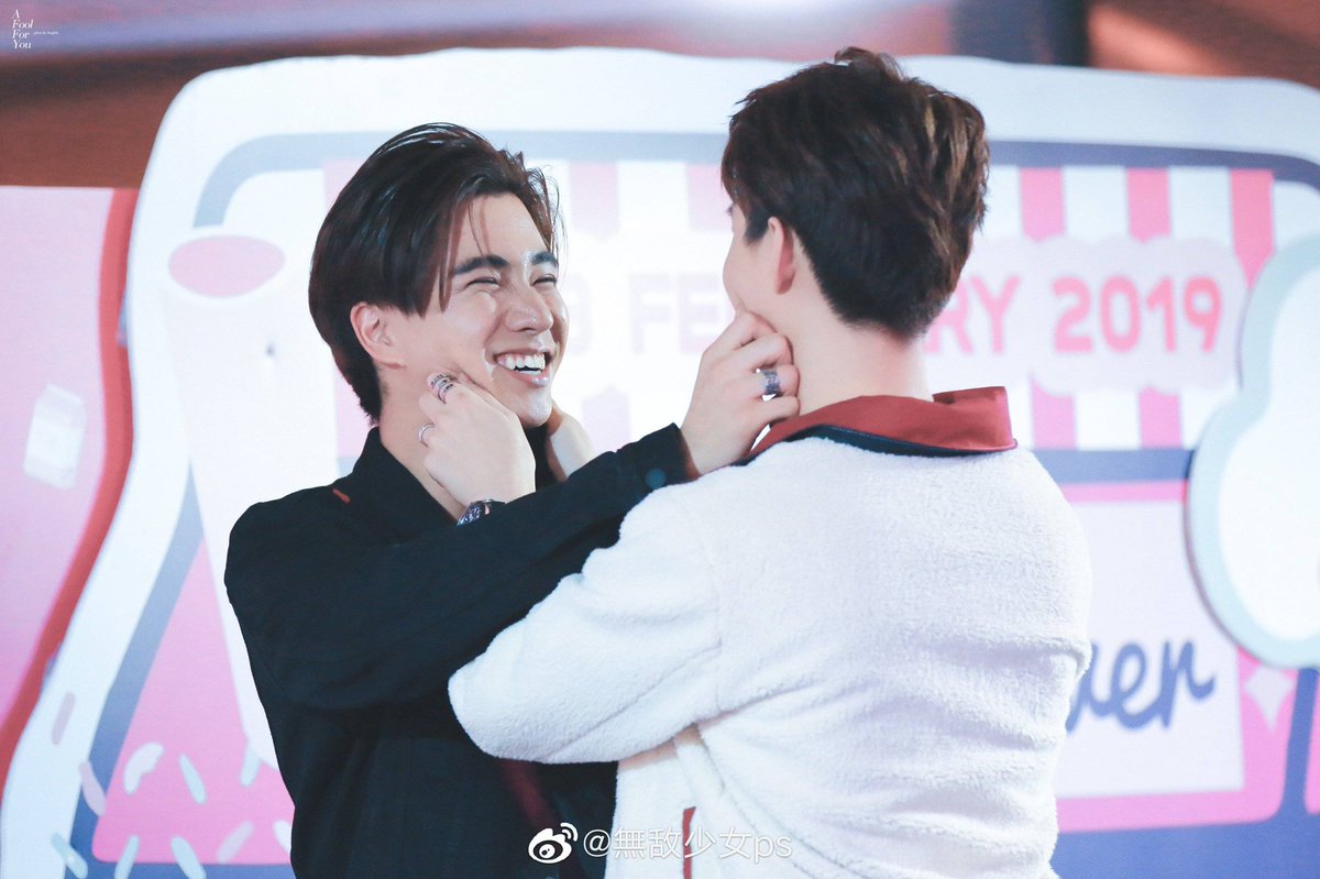 Tiam_kristin's tweet photo. หวังว่าทุกเทศกาลจะได้อยู่กับคุณ🖤❤️

 #ValentinePromises https://t.co/x4LfyQYBvZ