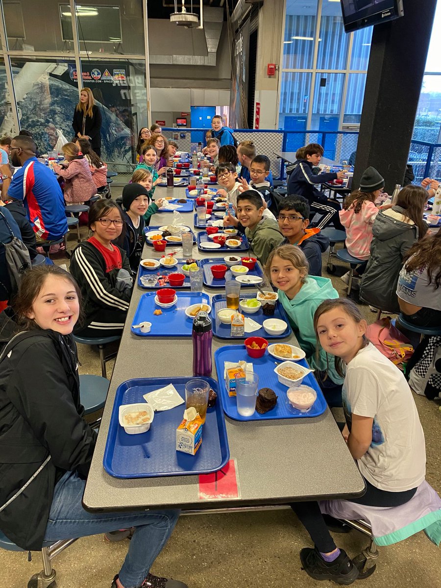 Space Camp Day 5 lilmeezer.wordpress.com/2020/02/14/spa…